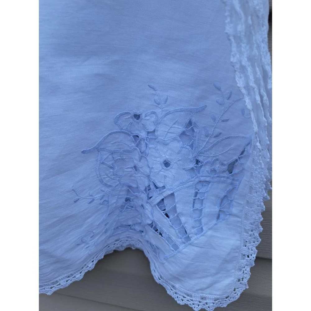 VTG White Cotton Linen Tablecloth 43.5 X 43.5 in Cutwork Embroidery  Lace Trim